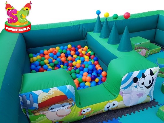Image of the ball ool in the soft play hire in Chesterfield